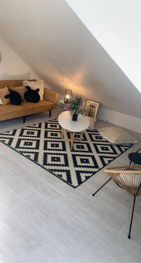 Logement Convivial, Charmant Et Spacieux Saint-Marcel  Luaran gambar